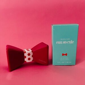 Mary Kay Eau So Cute Bow Bottle with Teal Box